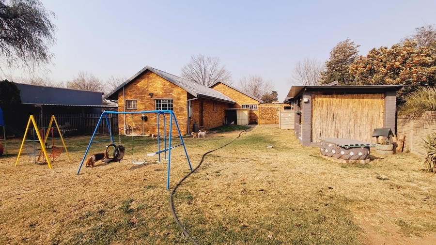 3 Bedroom Property for Sale in Vaalpark Free State
